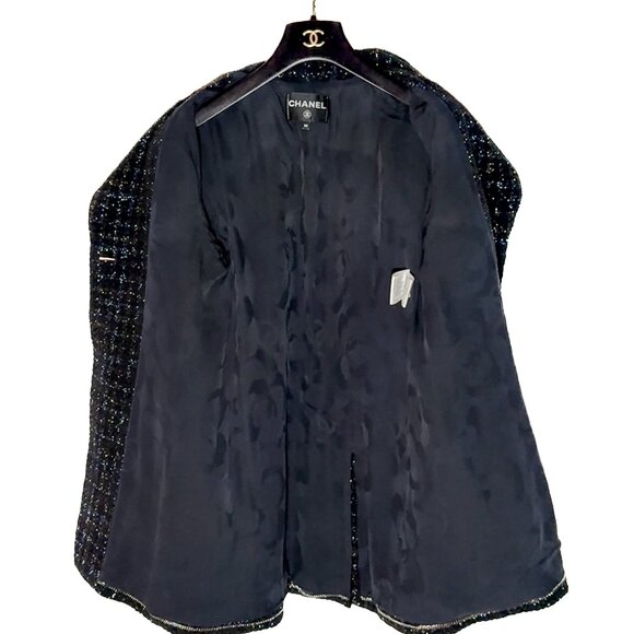 Chanel FW 2021 Black Fantasy Tweed Blue Metallic Long Jacket - Picture 4 of 14